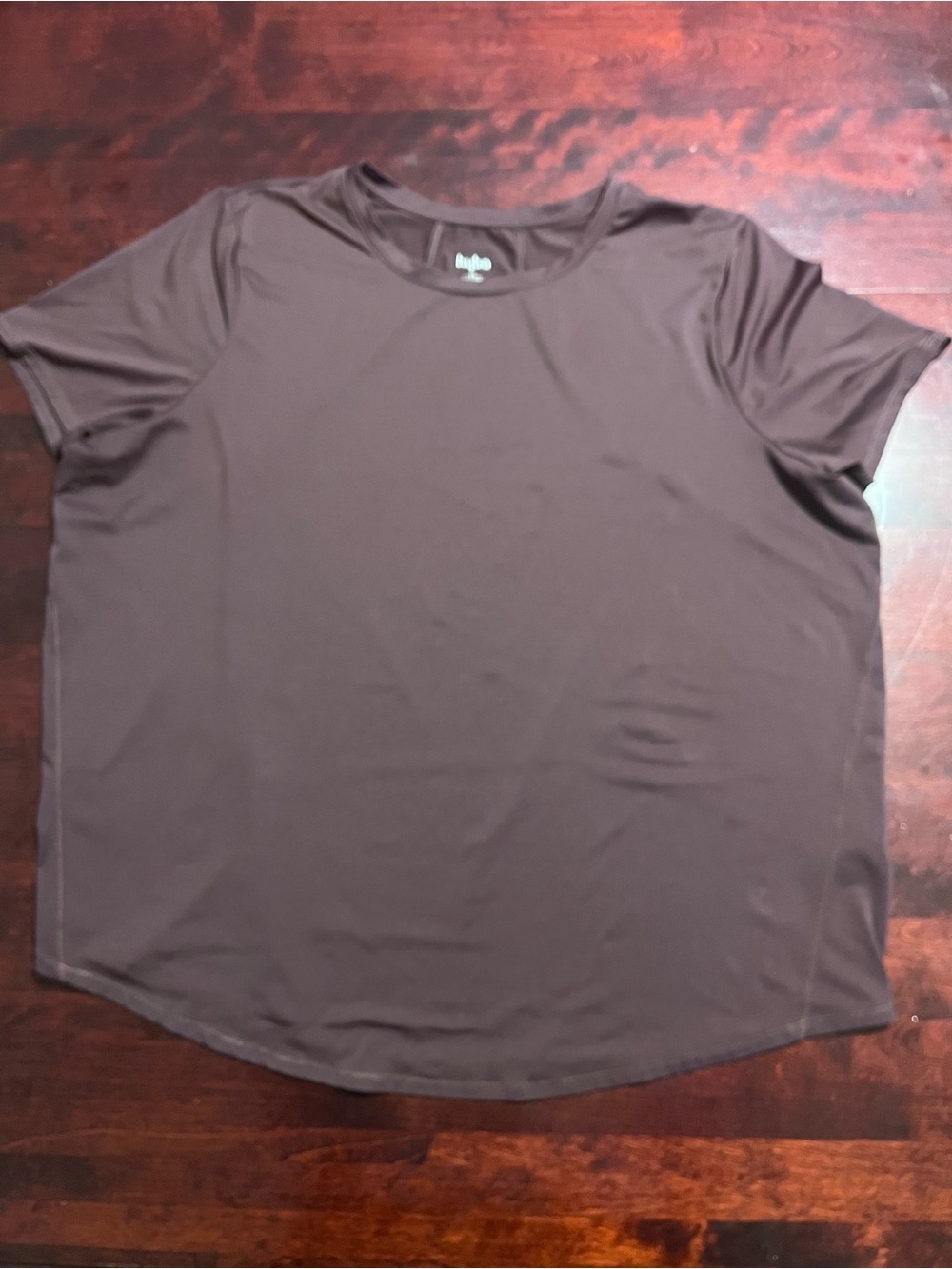 Women’s Short-Sleeve Crew Neck Tee in Brown